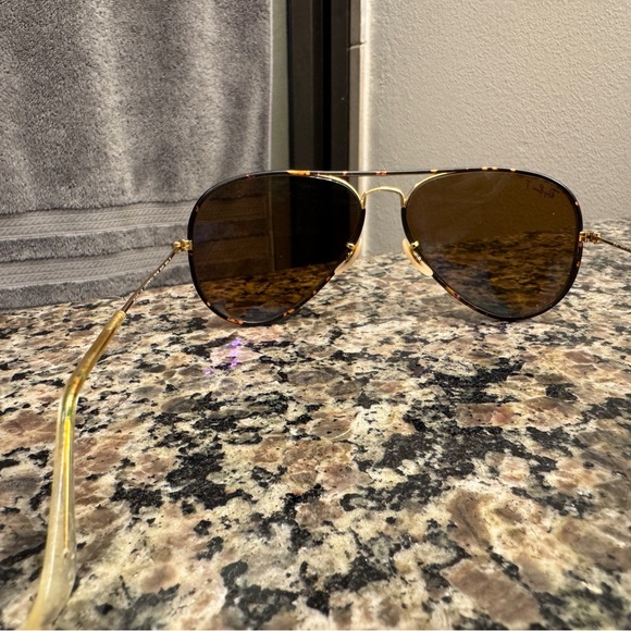 Ray Ban Aviators - Picture 4 of 7